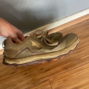 Altra lone peak 6 W8